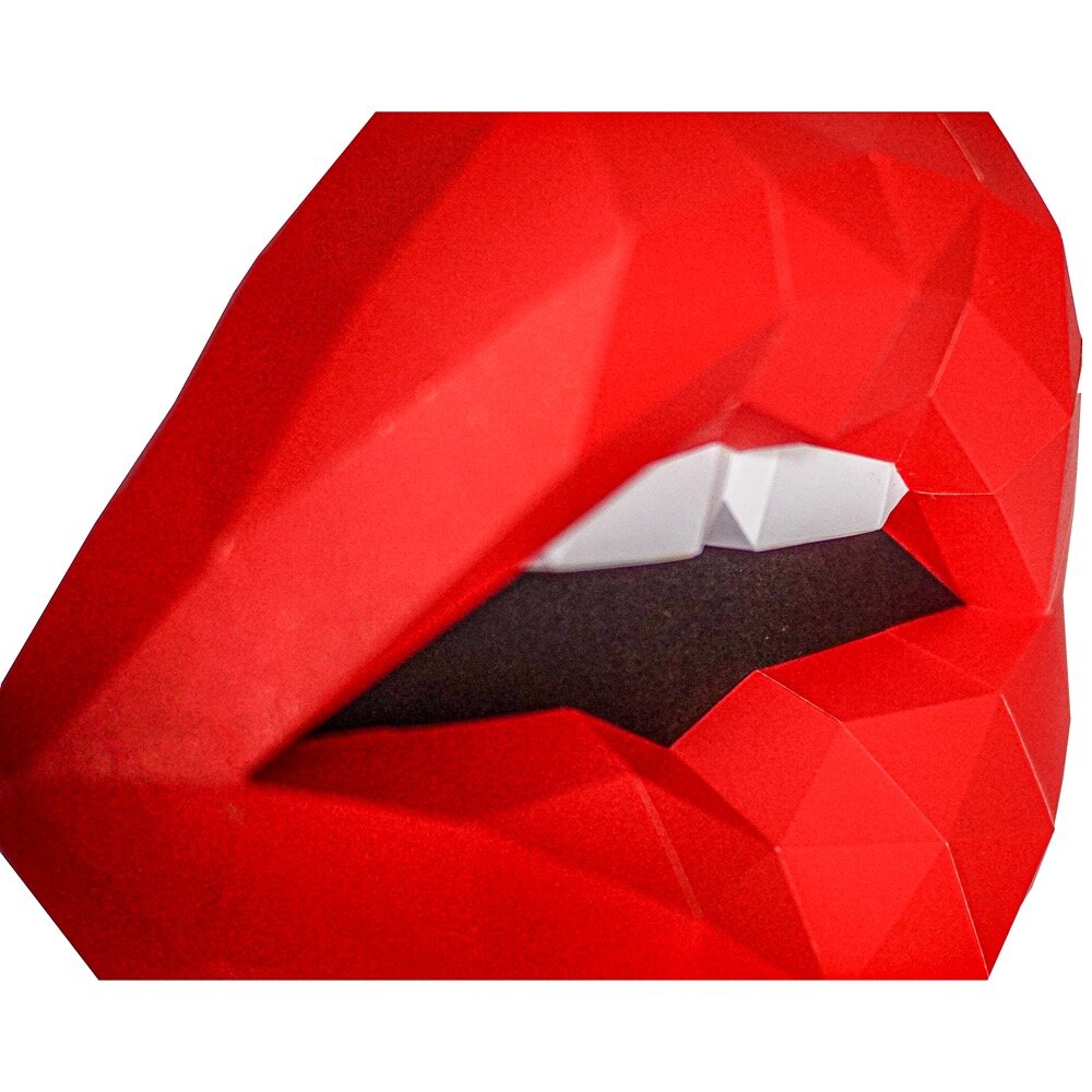 Papercraft World Lips Wallhanging