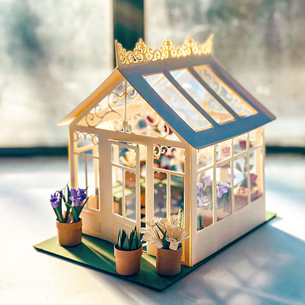 Makebox Papercraft Greenhouse Kit