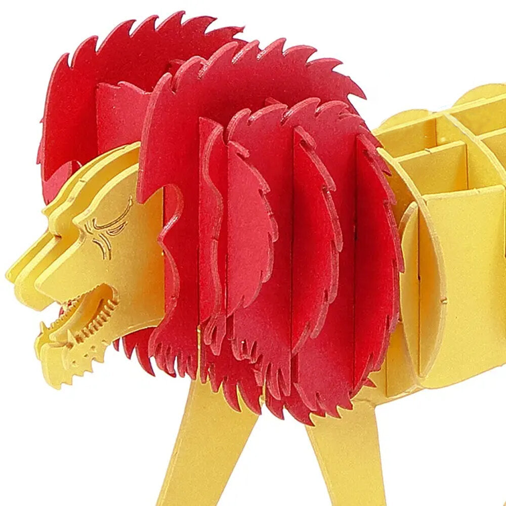 Card Model LION
